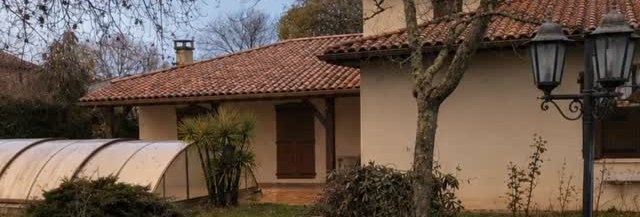 La maison avant travaux, côté jardin